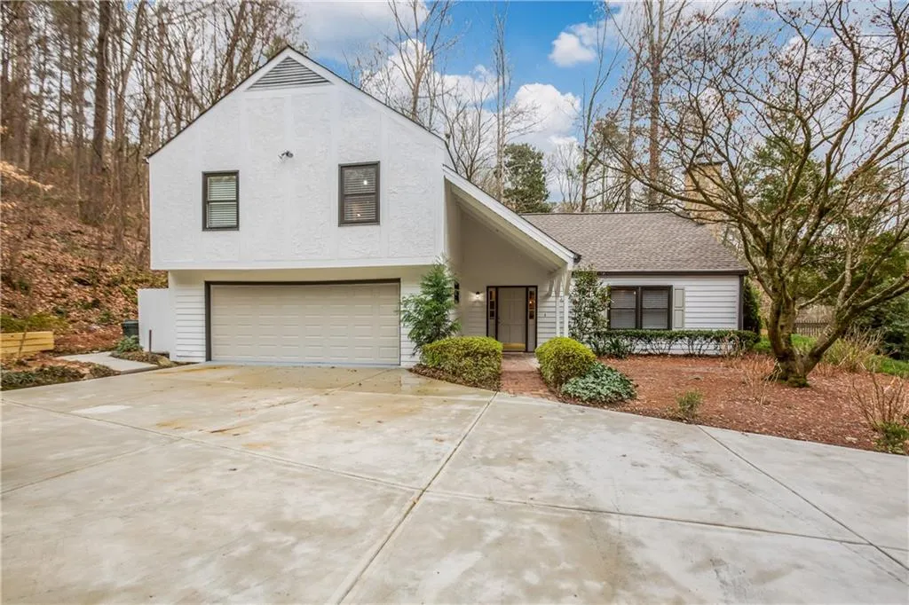 7107 Riverside Drive, Sandy Springs, Georgia 30328, 4 Bedrooms Bedrooms, ,2 BathroomsBathrooms,Residential,Sold,7107 Riverside Drive,6728276