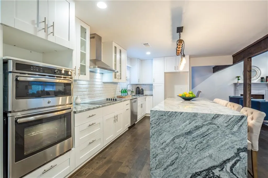 7107 Riverside Drive, Sandy Springs, Georgia 30328, 4 Bedrooms Bedrooms, ,2 BathroomsBathrooms,Residential,Sold,7107 Riverside Drive,6728276