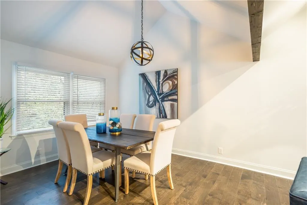 7107 Riverside Drive, Sandy Springs, Georgia 30328, 4 Bedrooms Bedrooms, ,2 BathroomsBathrooms,Residential,Sold,7107 Riverside Drive,6728276