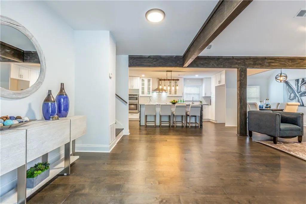 7107 Riverside Drive, Sandy Springs, Georgia 30328, 4 Bedrooms Bedrooms, ,2 BathroomsBathrooms,Residential,Sold,7107 Riverside Drive,6728276