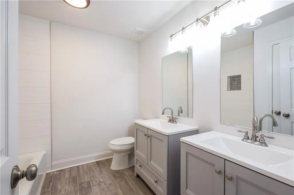 7107 Riverside Drive, Sandy Springs, Georgia 30328, 4 Bedrooms Bedrooms, ,2 BathroomsBathrooms,Residential,Sold,7107 Riverside Drive,6728276