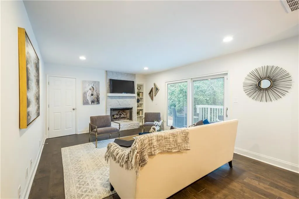 7107 Riverside Drive, Sandy Springs, Georgia 30328, 4 Bedrooms Bedrooms, ,2 BathroomsBathrooms,Residential,Sold,7107 Riverside Drive,6728276