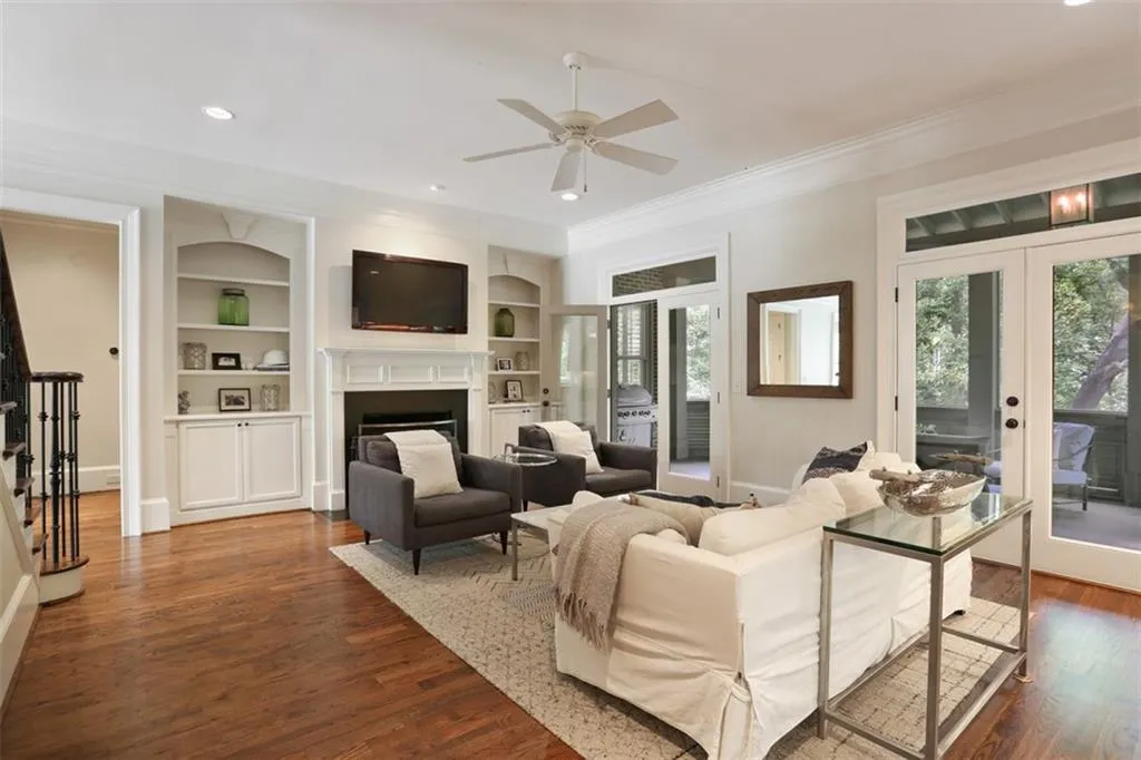 5395 High Point Manor, Atlanta, Georgia 30342, 4 Bedrooms Bedrooms, ,4 BathroomsBathrooms,Residential,Sold,5395 High Point Manor,6068133