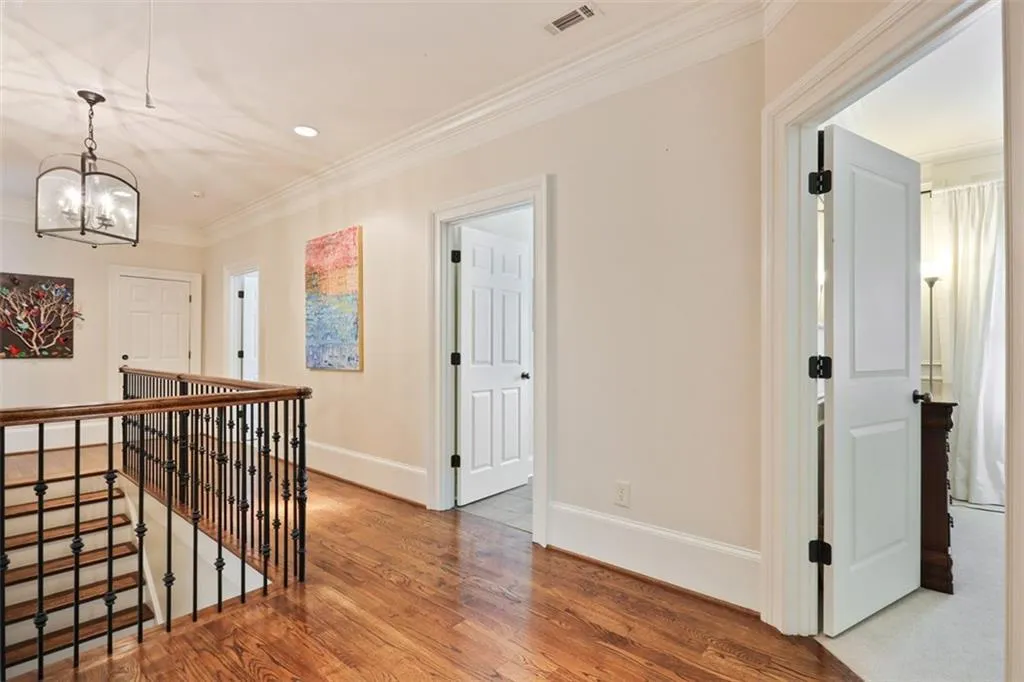 5395 High Point Manor, Atlanta, Georgia 30342, 4 Bedrooms Bedrooms, ,4 BathroomsBathrooms,Residential,Sold,5395 High Point Manor,6068133