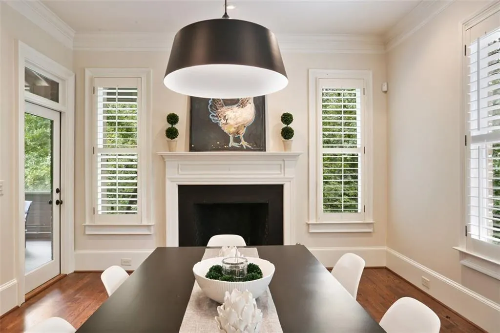 5395 High Point Manor, Atlanta, Georgia 30342, 4 Bedrooms Bedrooms, ,4 BathroomsBathrooms,Residential,Sold,5395 High Point Manor,6068133
