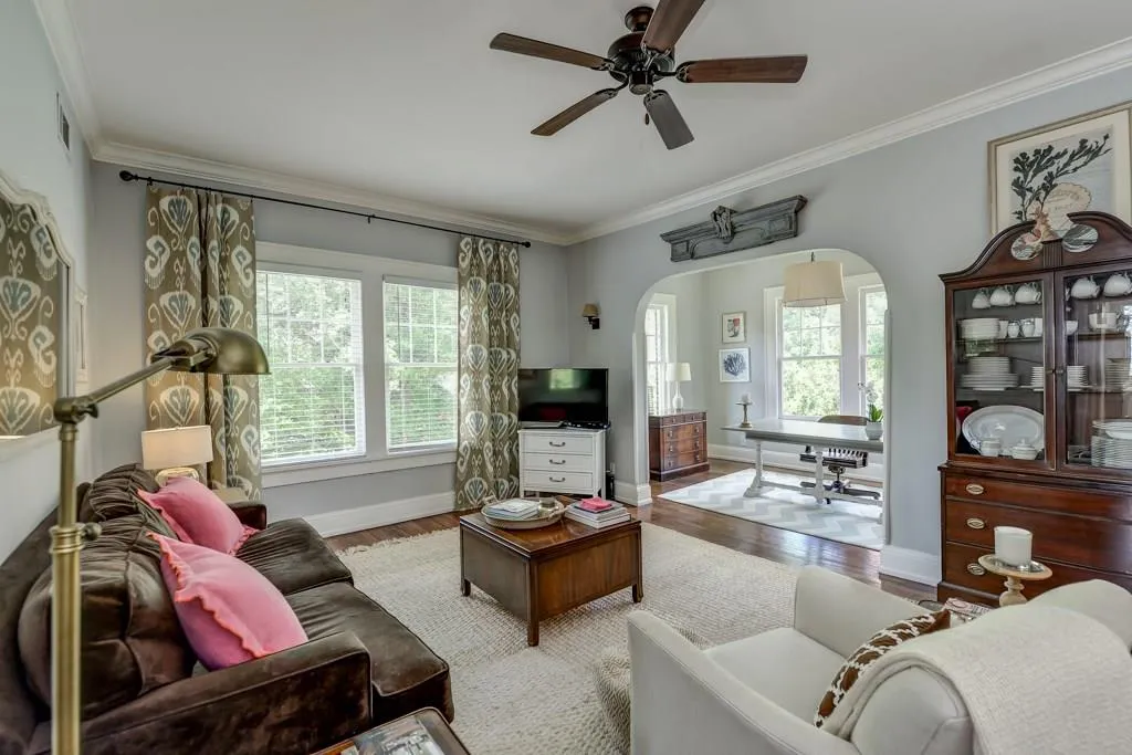 22 Collier Road Nw Unit 9, Atlanta, Georgia 30309, 1 Bedroom Bedrooms, ,1 BathroomBathrooms,Residential,Sold,22 Collier Road Nw Unit 9,5686600