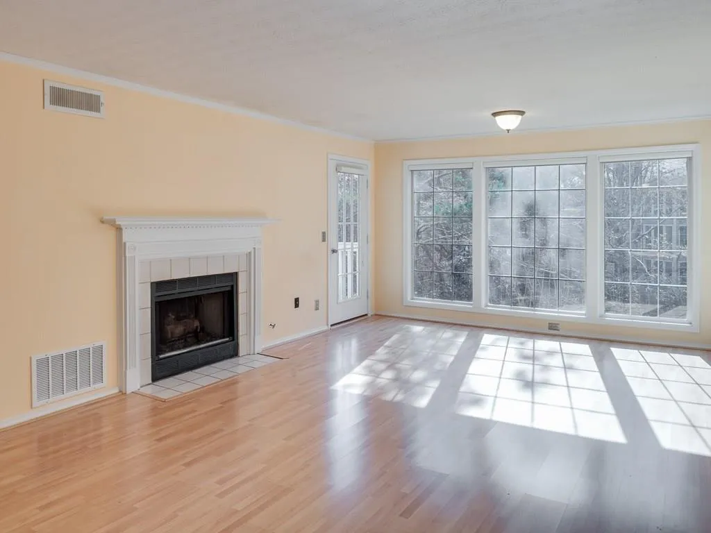 1209 Gettysburg Place, Sandy Springs, Georgia 30350, 2 Bedrooms Bedrooms, ,2 BathroomsBathrooms,Residential,Sold,1209 Gettysburg Place,6017358