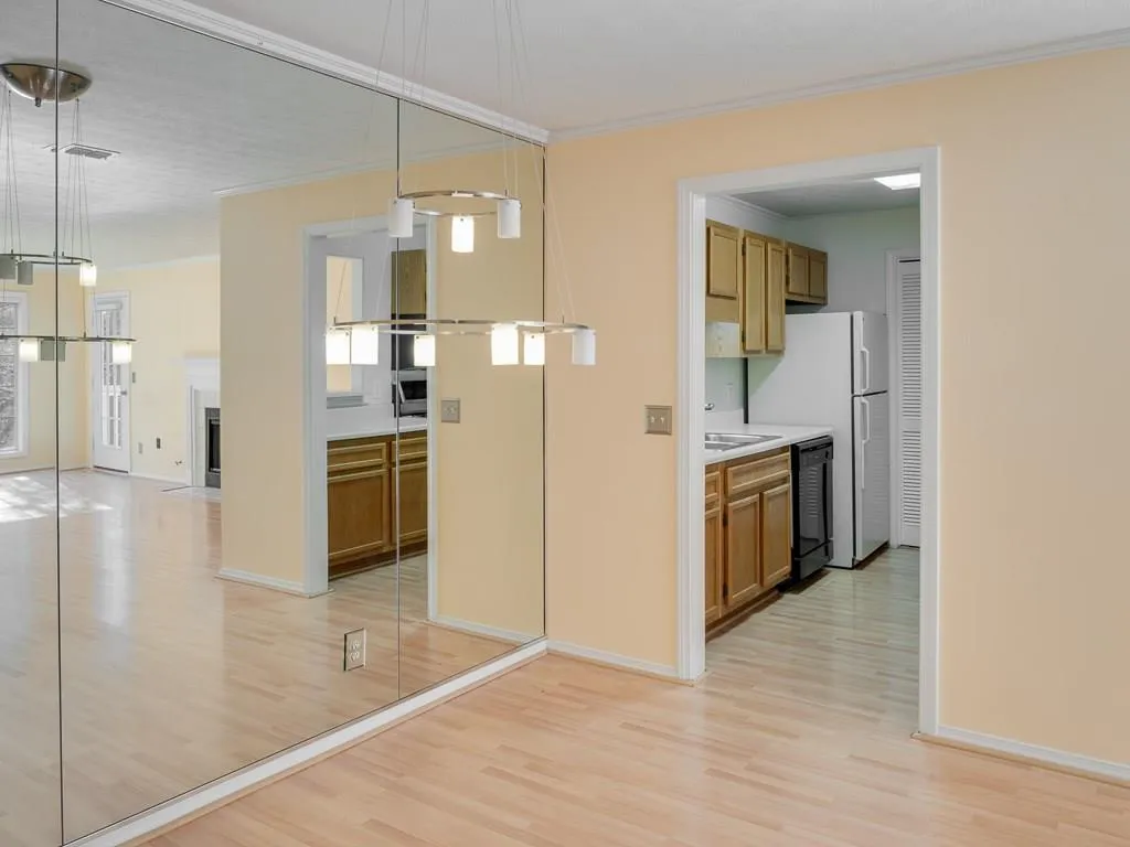 1209 Gettysburg Place, Sandy Springs, Georgia 30350, 2 Bedrooms Bedrooms, ,2 BathroomsBathrooms,Residential,Sold,1209 Gettysburg Place,6017358