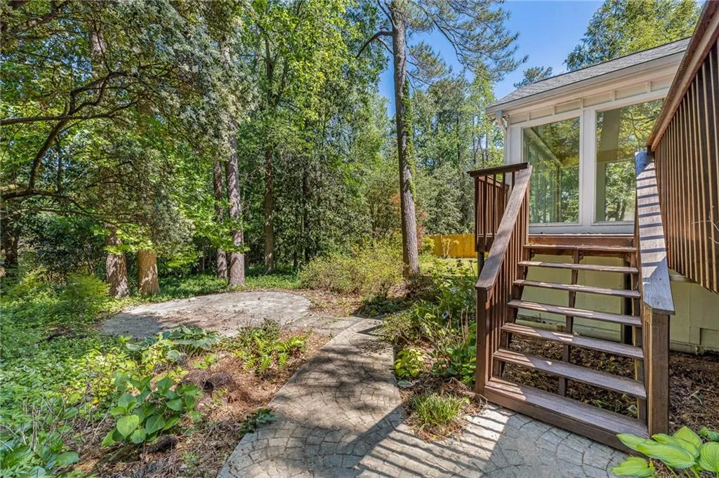 6640 Castleton Drive, Sandy Springs, Georgia 30328, 4 Bedrooms Bedrooms, ,3 BathroomsBathrooms,Residential,Sold,6640 Castleton Drive,7212846