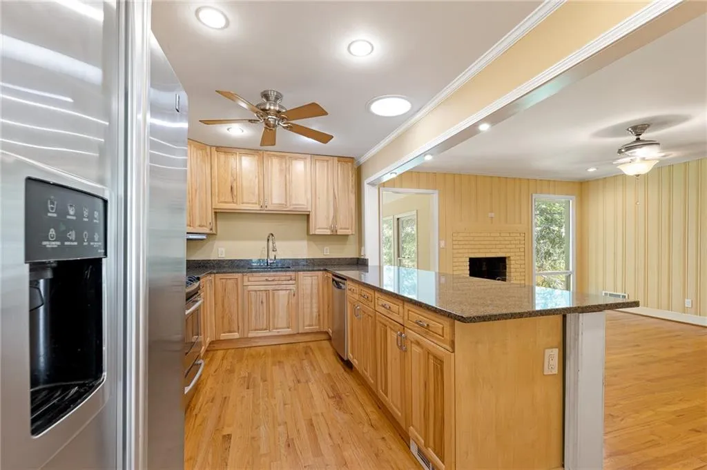 6640 Castleton Drive, Sandy Springs, Georgia 30328, 4 Bedrooms Bedrooms, ,3 BathroomsBathrooms,Residential,Sold,6640 Castleton Drive,7212846