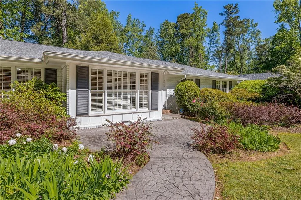 6640 Castleton Drive, Sandy Springs, Georgia 30328, 4 Bedrooms Bedrooms, ,3 BathroomsBathrooms,Residential,Sold,6640 Castleton Drive,7212846