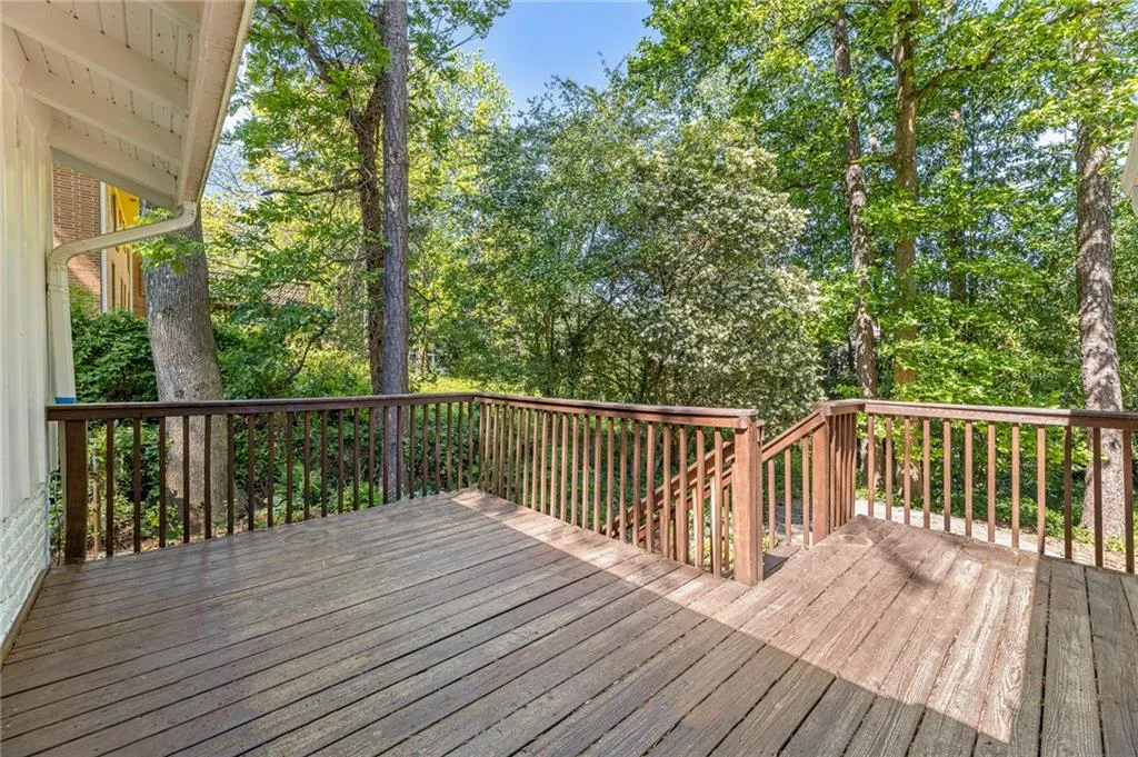 6640 Castleton Drive, Sandy Springs, Georgia 30328, 4 Bedrooms Bedrooms, ,3 BathroomsBathrooms,Residential,Sold,6640 Castleton Drive,7212846