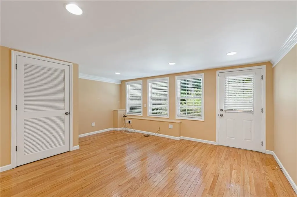 6640 Castleton Drive, Sandy Springs, Georgia 30328, 4 Bedrooms Bedrooms, ,3 BathroomsBathrooms,Residential,Sold,6640 Castleton Drive,7212846