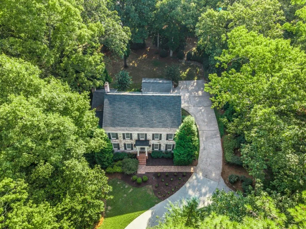 8085 Habersham Waters Road, Sandy Springs, Georgia 30350, 5 Bedrooms Bedrooms, ,4 BathroomsBathrooms,Residential,For Sale,8085 Habersham Waters Road,7652459