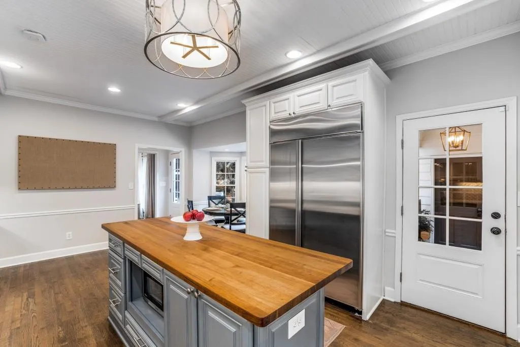 8085 Habersham Waters Road, Sandy Springs, Georgia 30350, 5 Bedrooms Bedrooms, ,4 BathroomsBathrooms,Residential,For Sale,8085 Habersham Waters Road,7652459