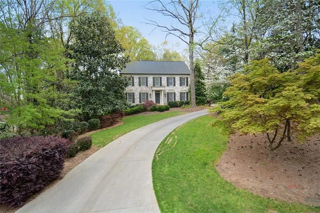 8085 Habersham Waters Road, Sandy Springs, Georgia 30350, 5 Bedrooms Bedrooms, ,4 BathroomsBathrooms,Residential,For Sale,8085 Habersham Waters Road,7652459