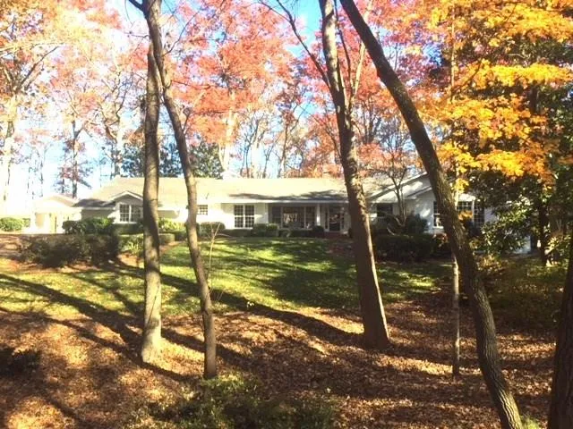 2690 Spalding Drive, Sandy Springs, Georgia 30350, 5 Bedrooms Bedrooms, ,4 BathroomsBathrooms,Residential,Sold,2690 Spalding Drive,5922257