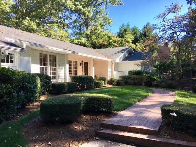 2690 Spalding Drive, Sandy Springs, Georgia 30350, 5 Bedrooms Bedrooms, ,4 BathroomsBathrooms,Residential,Sold,2690 Spalding Drive,5922257