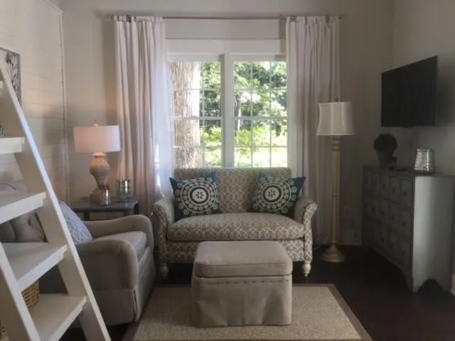 2690 Spalding Drive, Sandy Springs, Georgia 30350, 5 Bedrooms Bedrooms, ,4 BathroomsBathrooms,Residential,Sold,2690 Spalding Drive,5922257