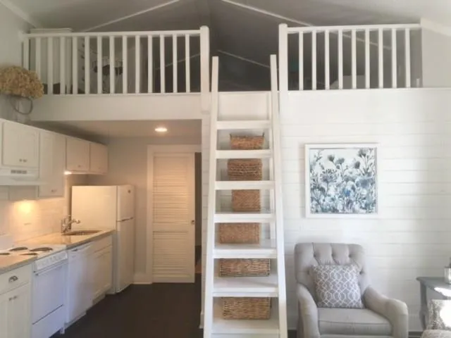 2690 Spalding Drive, Sandy Springs, Georgia 30350, 5 Bedrooms Bedrooms, ,4 BathroomsBathrooms,Residential,Sold,2690 Spalding Drive,5922257