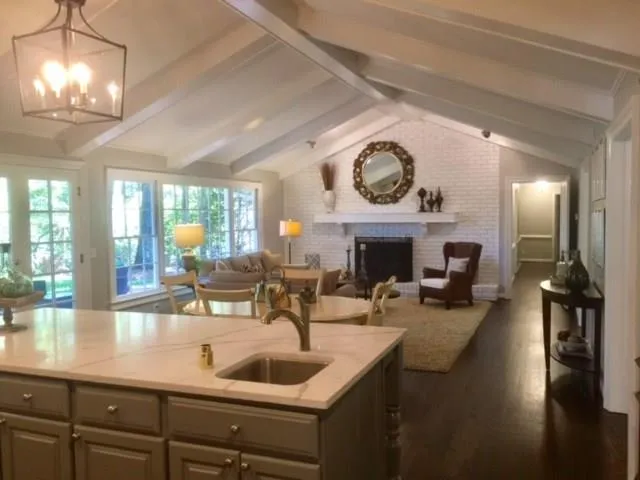 2690 Spalding Drive, Sandy Springs, Georgia 30350, 5 Bedrooms Bedrooms, ,4 BathroomsBathrooms,Residential,Sold,2690 Spalding Drive,5922257
