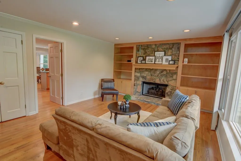 7490 Princeton Trace, Sandy Springs, Georgia 30328, 6 Bedrooms Bedrooms, ,3 BathroomsBathrooms,Residential,Sold,7490 Princeton Trace,6740015
