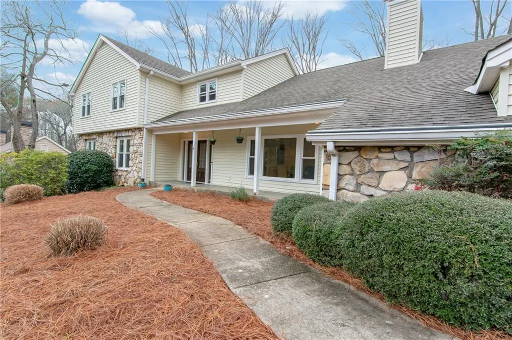 7490 Princeton Trace, Sandy Springs, Georgia 30328, 6 Bedrooms Bedrooms, ,3 BathroomsBathrooms,Residential,Sold,7490 Princeton Trace,6740015