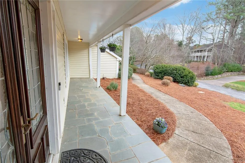 7490 Princeton Trace, Sandy Springs, Georgia 30328, 6 Bedrooms Bedrooms, ,3 BathroomsBathrooms,Residential,Sold,7490 Princeton Trace,6740015