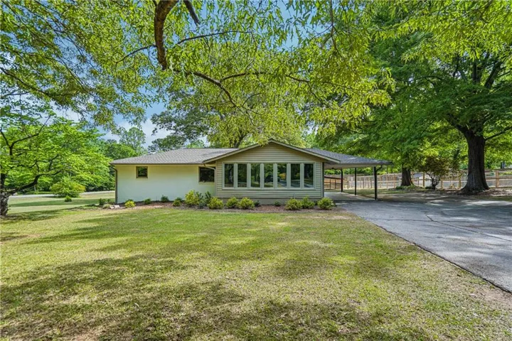 1679 Seayes Road Sw, Mableton, Georgia 30126