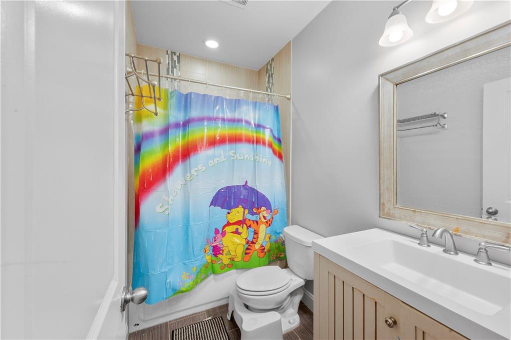 7785 HIGHLAND Bluff, Sandy Springs, Georgia 30328, 4 Bedrooms Bedrooms, ,3 BathroomsBathrooms,Residential,Sold,7785 HIGHLAND Bluff,7307251