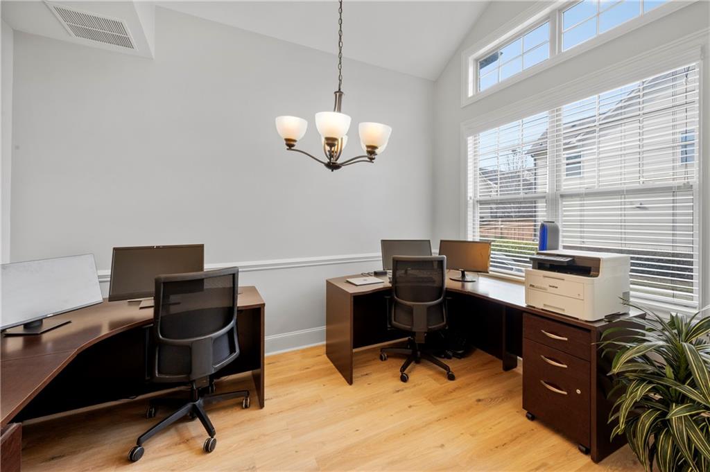 7785 HIGHLAND Bluff, Sandy Springs, Georgia 30328, 4 Bedrooms Bedrooms, ,3 BathroomsBathrooms,Residential,Sold,7785 HIGHLAND Bluff,7307251