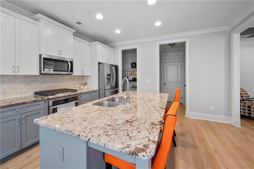 7785 HIGHLAND Bluff, Sandy Springs, Georgia 30328, 4 Bedrooms Bedrooms, ,3 BathroomsBathrooms,Residential,Sold,7785 HIGHLAND Bluff,7307251