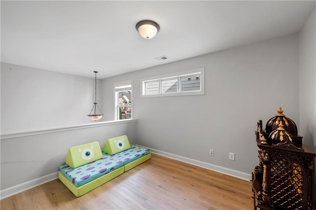 7785 HIGHLAND Bluff, Sandy Springs, Georgia 30328, 4 Bedrooms Bedrooms, ,3 BathroomsBathrooms,Residential,Sold,7785 HIGHLAND Bluff,7307251