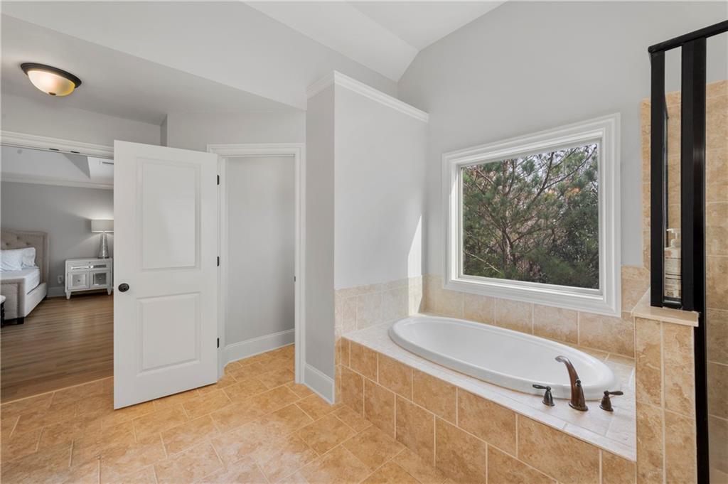 7785 HIGHLAND Bluff, Sandy Springs, Georgia 30328, 4 Bedrooms Bedrooms, ,3 BathroomsBathrooms,Residential,Sold,7785 HIGHLAND Bluff,7307251