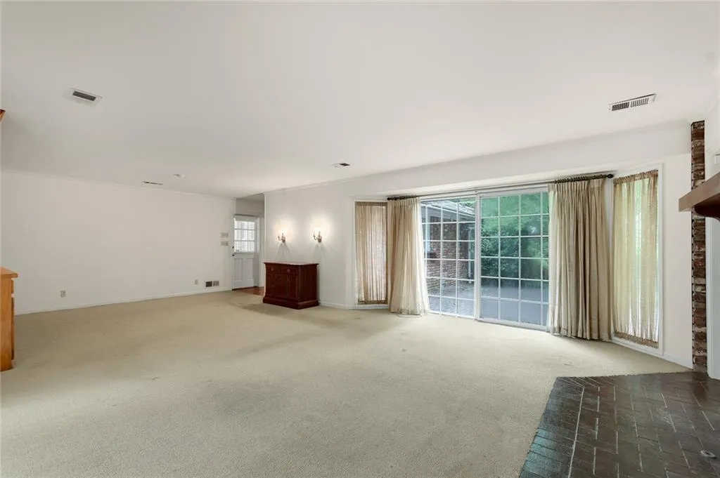 5795 Brookgreen Road, Sandy Springs, Georgia 30328, 4 Bedrooms Bedrooms, ,3 BathroomsBathrooms,Residential,Sold,5795 Brookgreen Road,6926569