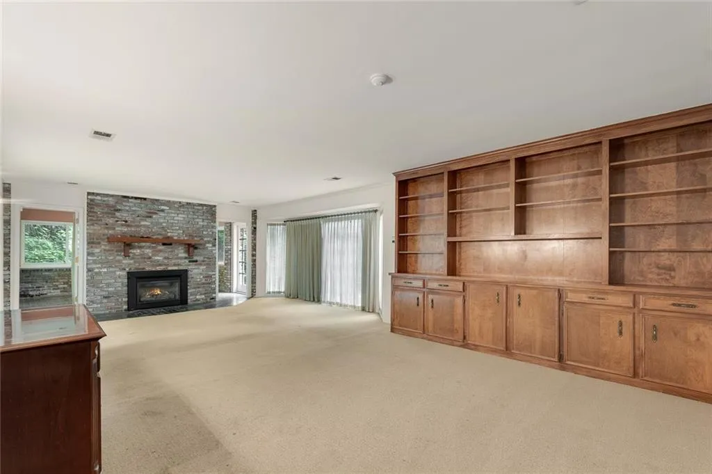 5795 Brookgreen Road, Sandy Springs, Georgia 30328, 4 Bedrooms Bedrooms, ,3 BathroomsBathrooms,Residential,Sold,5795 Brookgreen Road,6926569