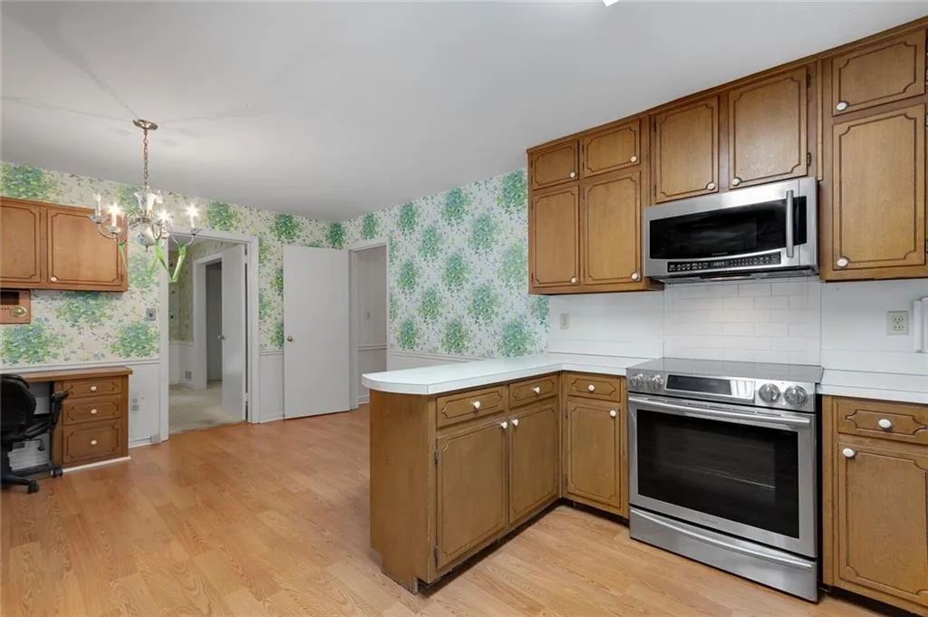 5795 Brookgreen Road, Sandy Springs, Georgia 30328, 4 Bedrooms Bedrooms, ,3 BathroomsBathrooms,Residential,Sold,5795 Brookgreen Road,6926569