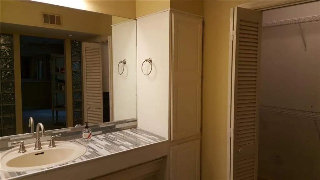 66 Forrest Place Unit 66, Sandy Springs, Georgia 30328, 3 Bedrooms Bedrooms, ,3 BathroomsBathrooms,Residential,Sold,66 Forrest Place Unit 66,5693487