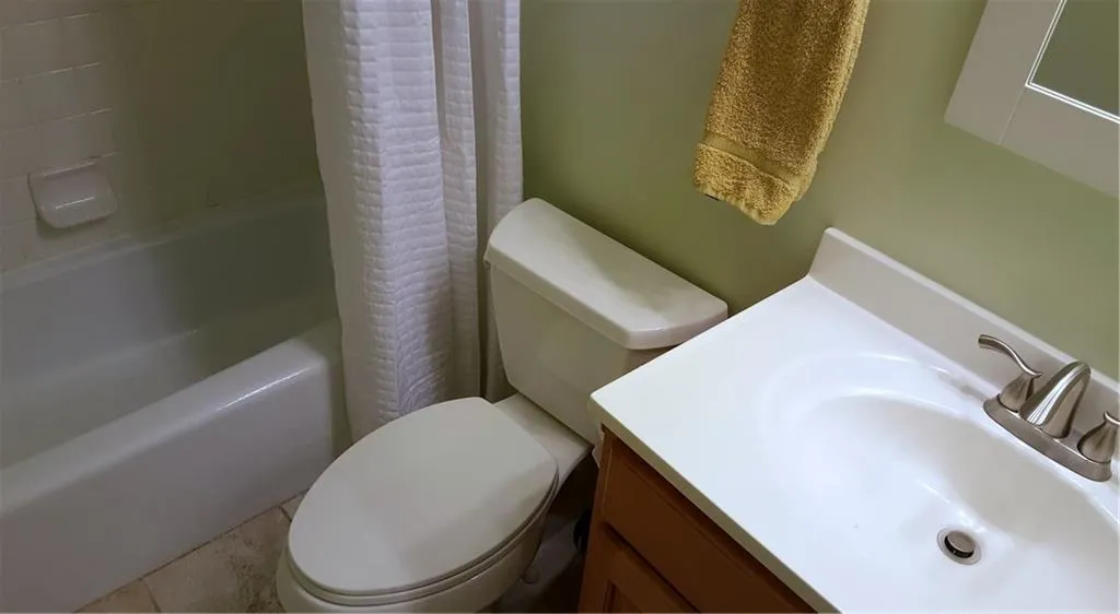 66 Forrest Place Unit 66, Sandy Springs, Georgia 30328, 3 Bedrooms Bedrooms, ,3 BathroomsBathrooms,Residential,Sold,66 Forrest Place Unit 66,5693487