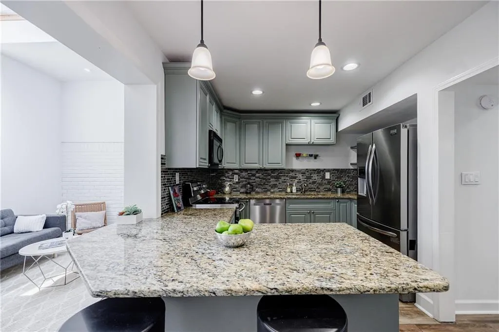 1106 Hampton Way Ne, Atlanta, Georgia 30324, 3 Bedrooms Bedrooms, ,2 BathroomsBathrooms,Residential,For Sale,1106 Hampton Way Ne,7646058