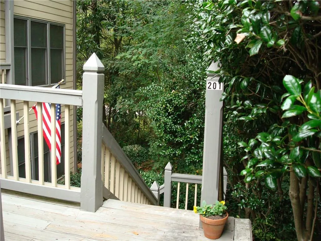 201 Abingdon Way Unit 201, Sandy Springs, Georgia 30328, 1 Bedroom Bedrooms, ,1 BathroomBathrooms,Residential,Sold,201 Abingdon Way Unit 201,5934940