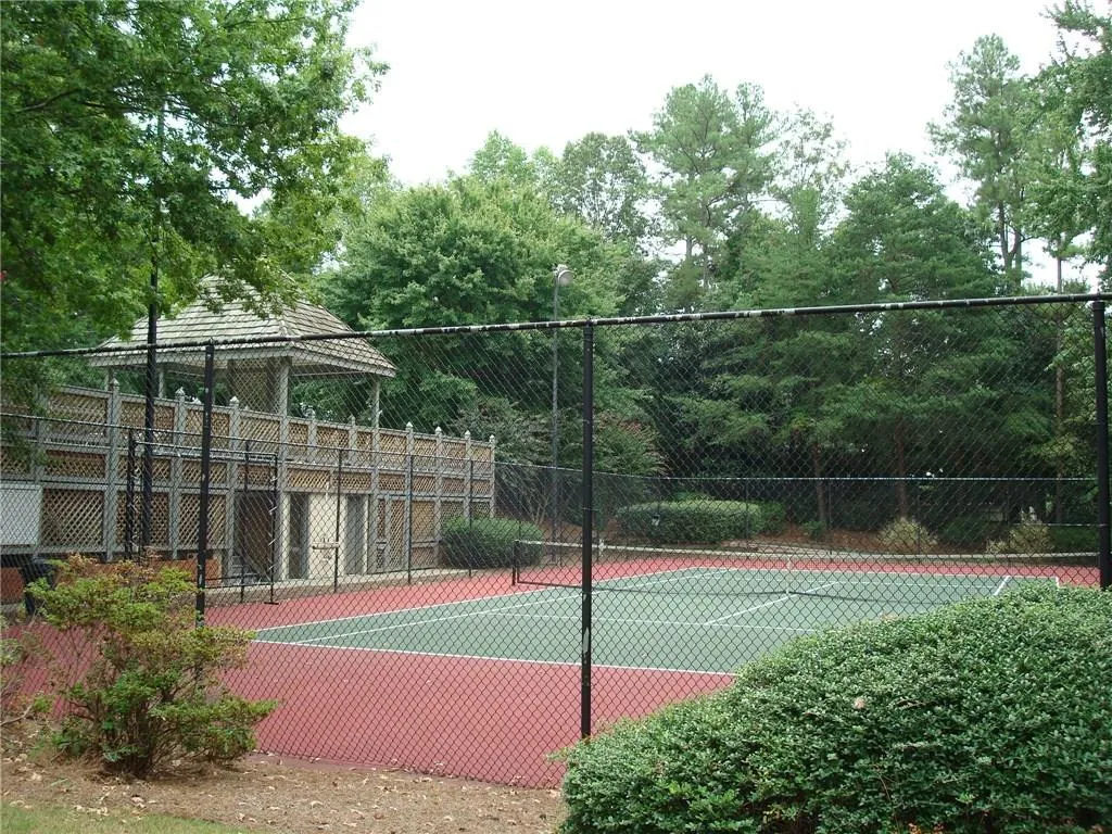 201 Abingdon Way Unit 201, Sandy Springs, Georgia 30328, 1 Bedroom Bedrooms, ,1 BathroomBathrooms,Residential,Sold,201 Abingdon Way Unit 201,5934940