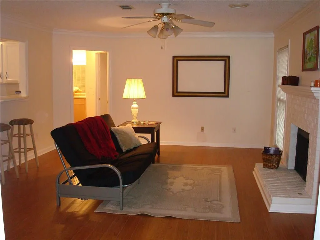 201 Abingdon Way Unit 201, Sandy Springs, Georgia 30328, 1 Bedroom Bedrooms, ,1 BathroomBathrooms,Residential,Sold,201 Abingdon Way Unit 201,5934940