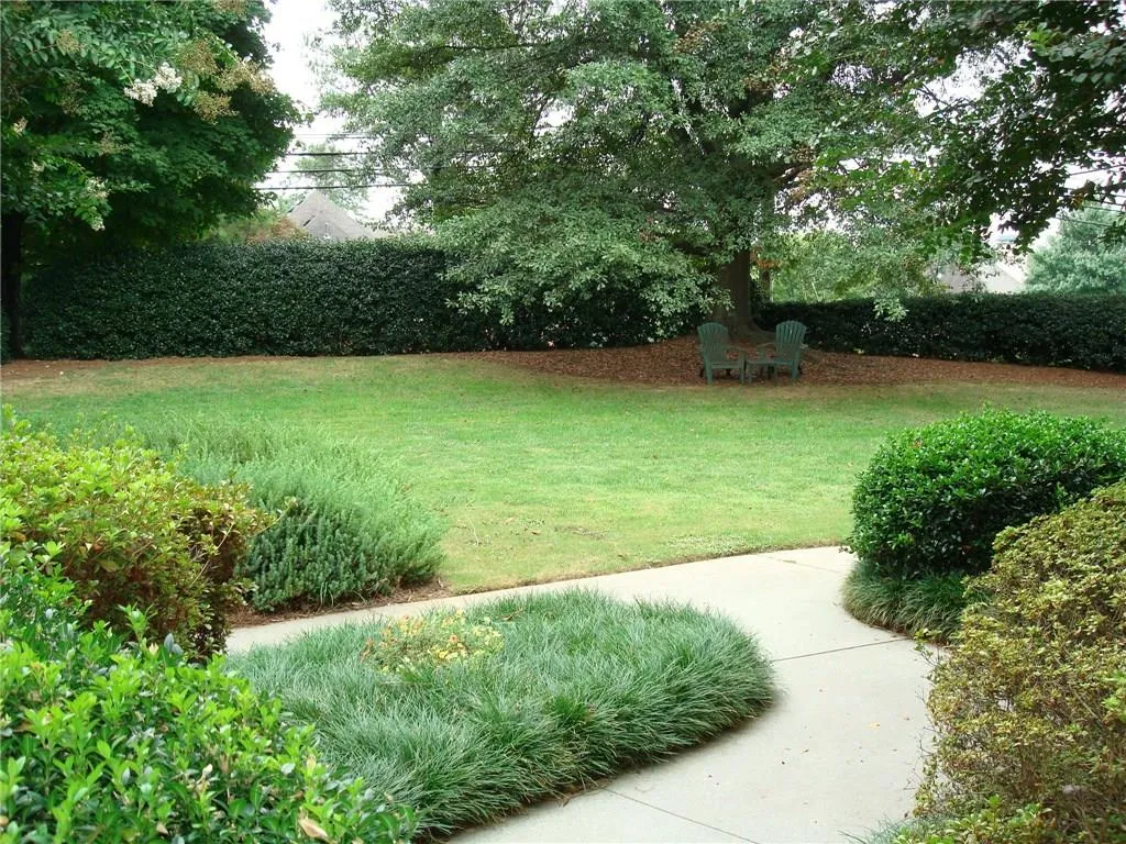 201 Abingdon Way Unit 201, Sandy Springs, Georgia 30328, 1 Bedroom Bedrooms, ,1 BathroomBathrooms,Residential,Sold,201 Abingdon Way Unit 201,5934940