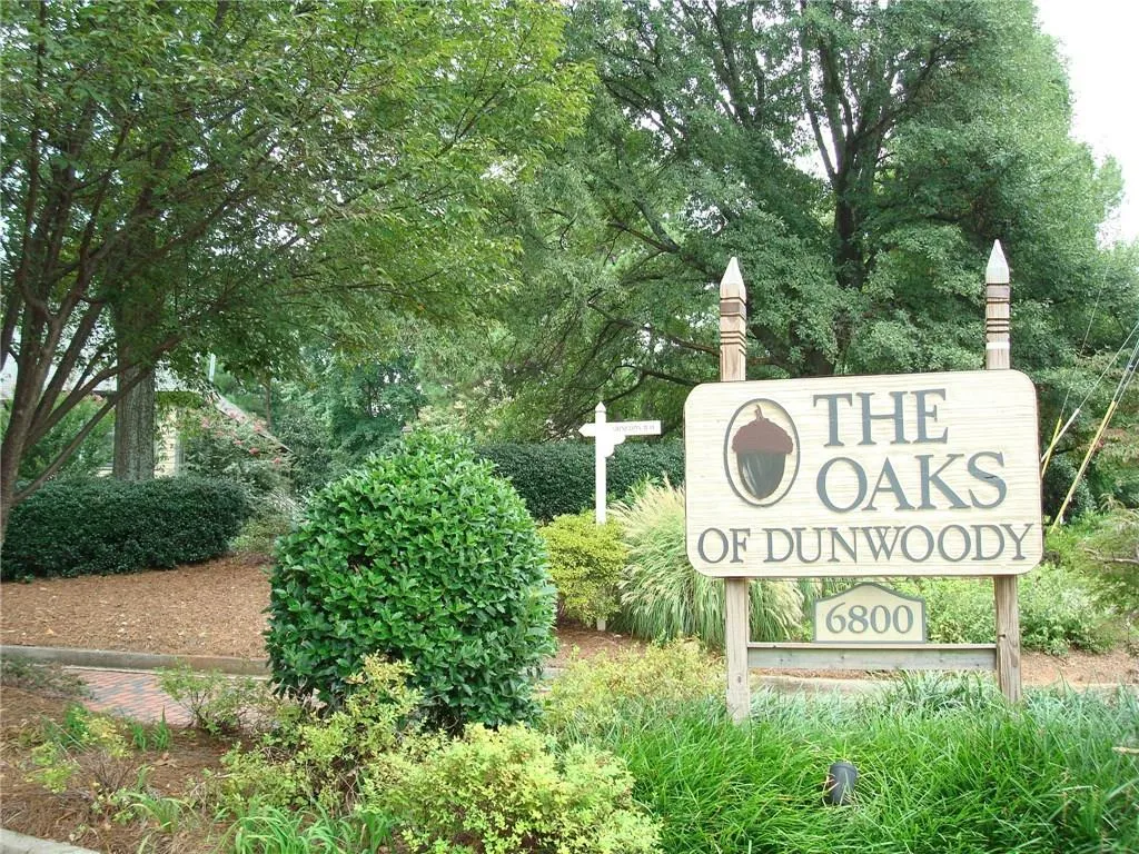 201 Abingdon Way Unit 201, Sandy Springs, Georgia 30328, 1 Bedroom Bedrooms, ,1 BathroomBathrooms,Residential,Sold,201 Abingdon Way Unit 201,5934940