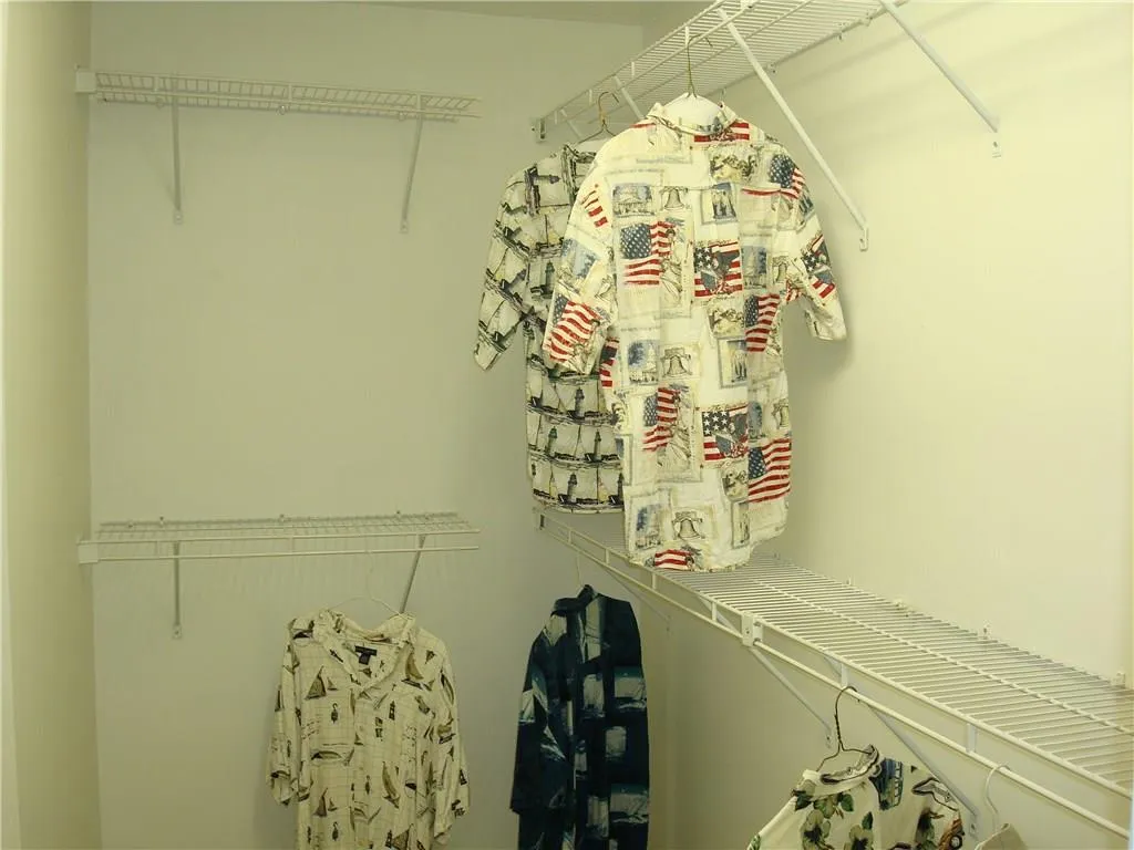 201 Abingdon Way Unit 201, Sandy Springs, Georgia 30328, 1 Bedroom Bedrooms, ,1 BathroomBathrooms,Residential,Sold,201 Abingdon Way Unit 201,5934940