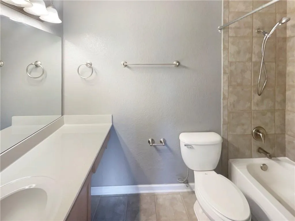 165 N River Drive Unit G, Atlanta, Georgia 30350, 2 Bedrooms Bedrooms, ,2 BathroomsBathrooms,Residential,For Sale,165 N River Drive Unit G,7543197
