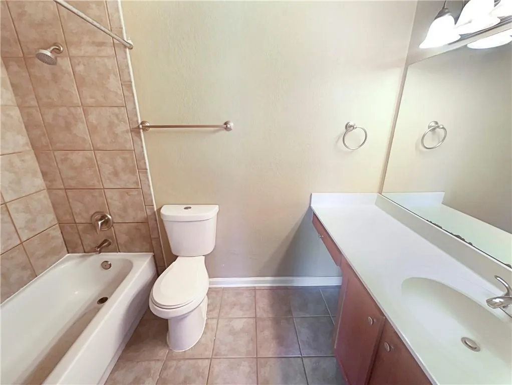 165 N River Drive Unit G, Atlanta, Georgia 30350, 2 Bedrooms Bedrooms, ,2 BathroomsBathrooms,Residential,For Sale,165 N River Drive Unit G,7543197