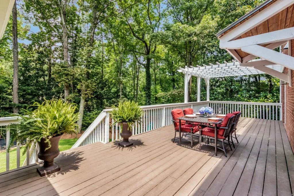 5560 Arundel Drive, Sandy Springs, Georgia 30327, 5 Bedrooms Bedrooms, ,4 BathroomsBathrooms,Residential,Sold,5560 Arundel Drive,7066266