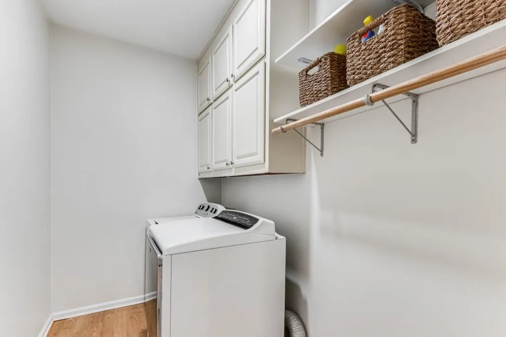 5560 Arundel Drive, Sandy Springs, Georgia 30327, 5 Bedrooms Bedrooms, ,4 BathroomsBathrooms,Residential,Sold,5560 Arundel Drive,7066266